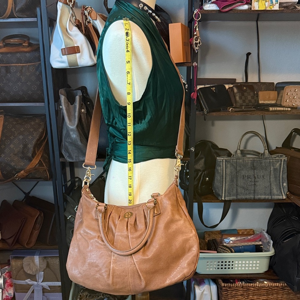 Tory Burch Leather Crossbody/Shoulder Hobo Bag - Picture 2 of 13